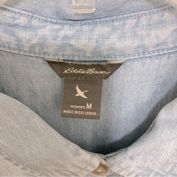 Eddie Bauer Sleeveless Button Up Top, Light Blue - Picture 3 of 8